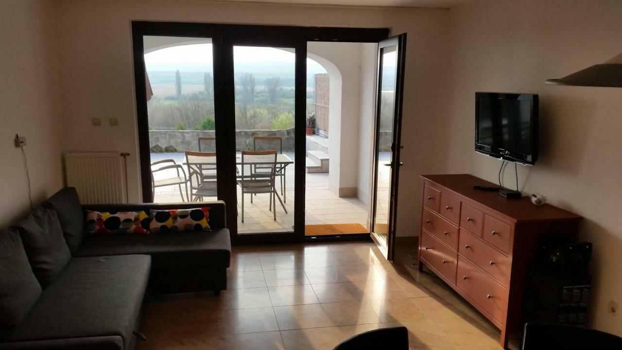 Classy Panorama Apartment Tihany